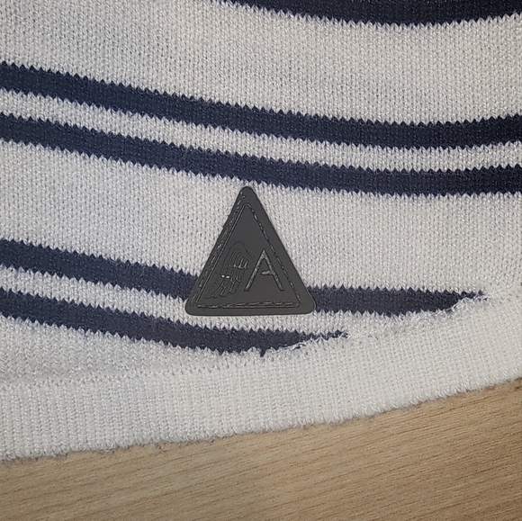 Aggel Flare Sleeves Knitted Top - Picture 2 of 4